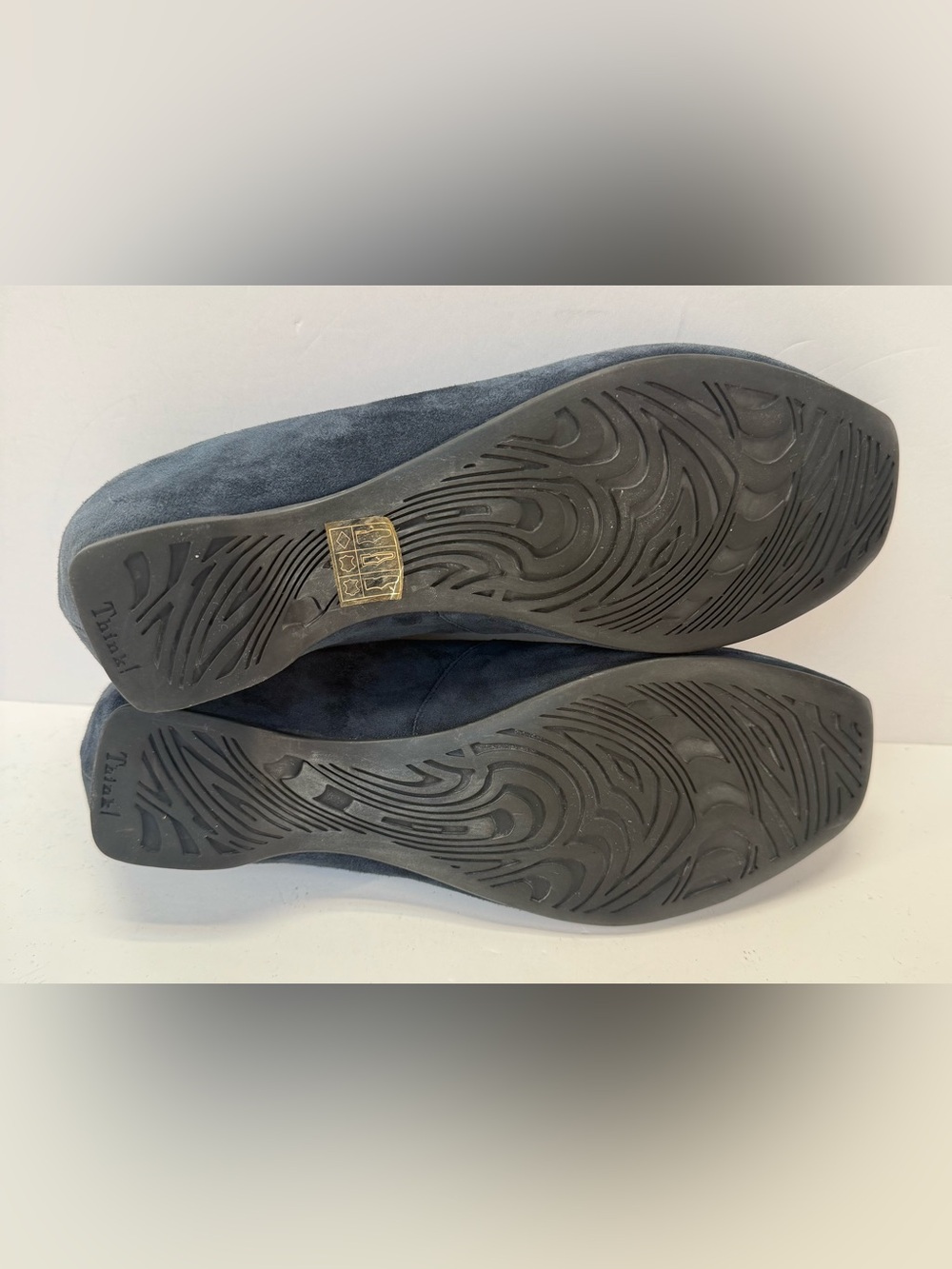 Think! Navy Blue Suede Low wedge Heel Flats with Blue jewel Accent size 10 - Picture 13 of 16
